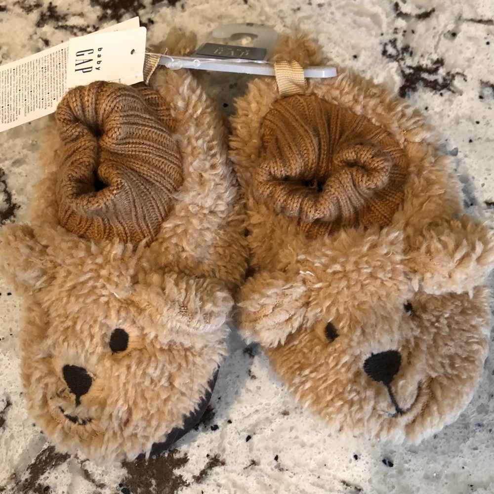 gap slippers